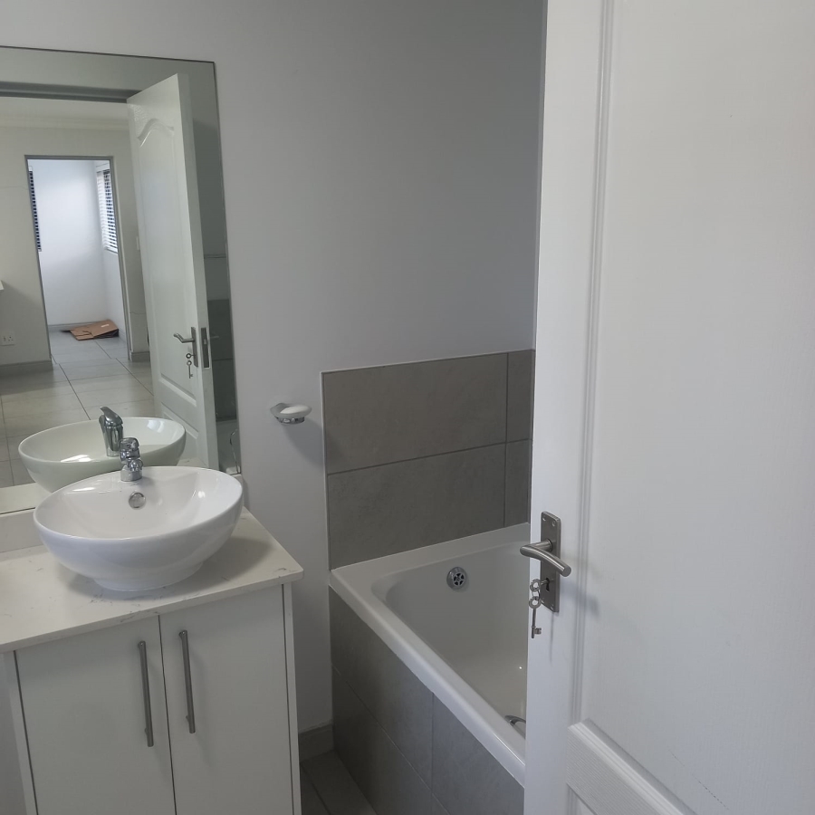 To Let 3 Bedroom Property for Rent in Island View Western Cape